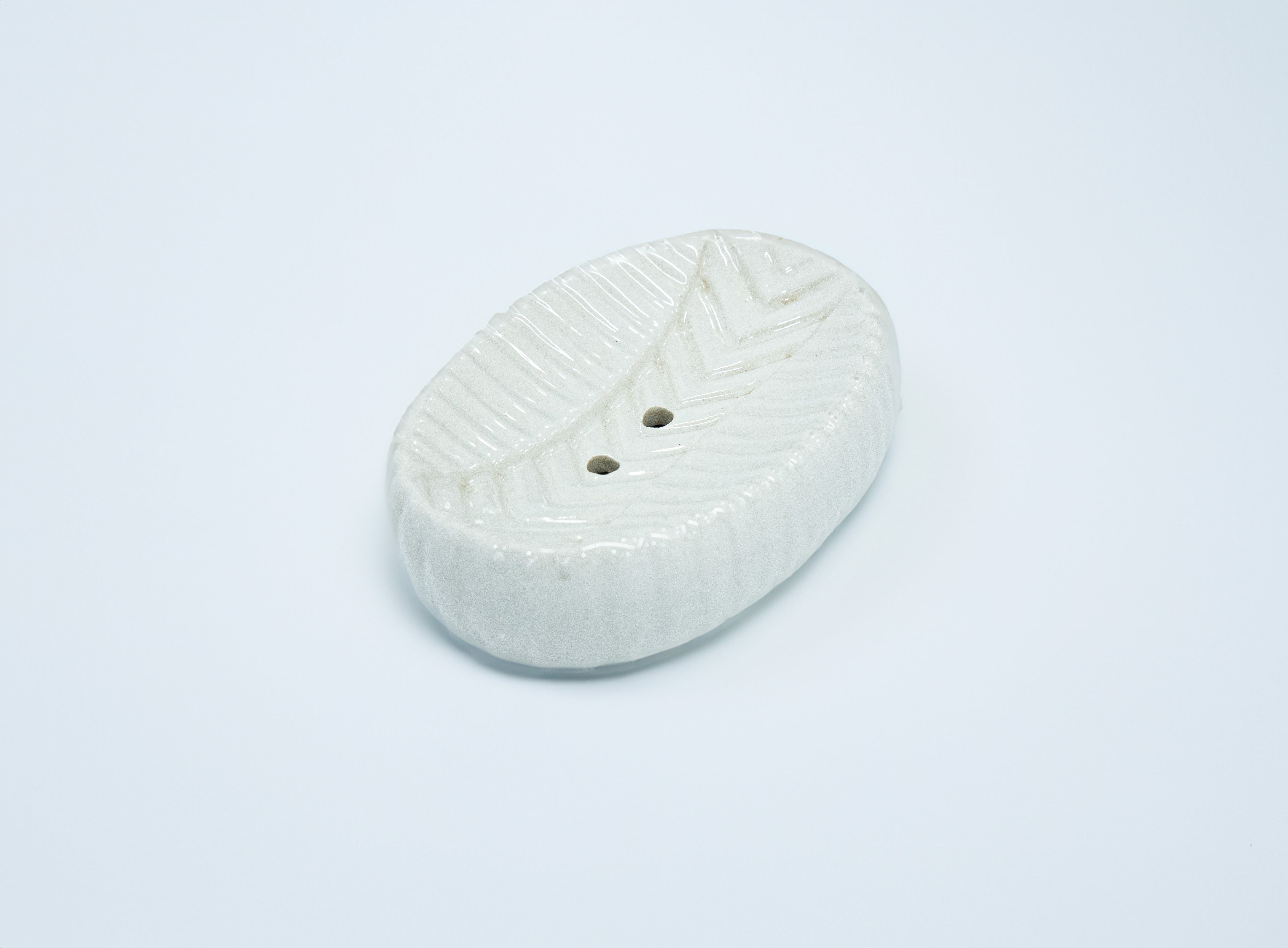 Elegant Glossy Ceramic White Soap Dish Tray