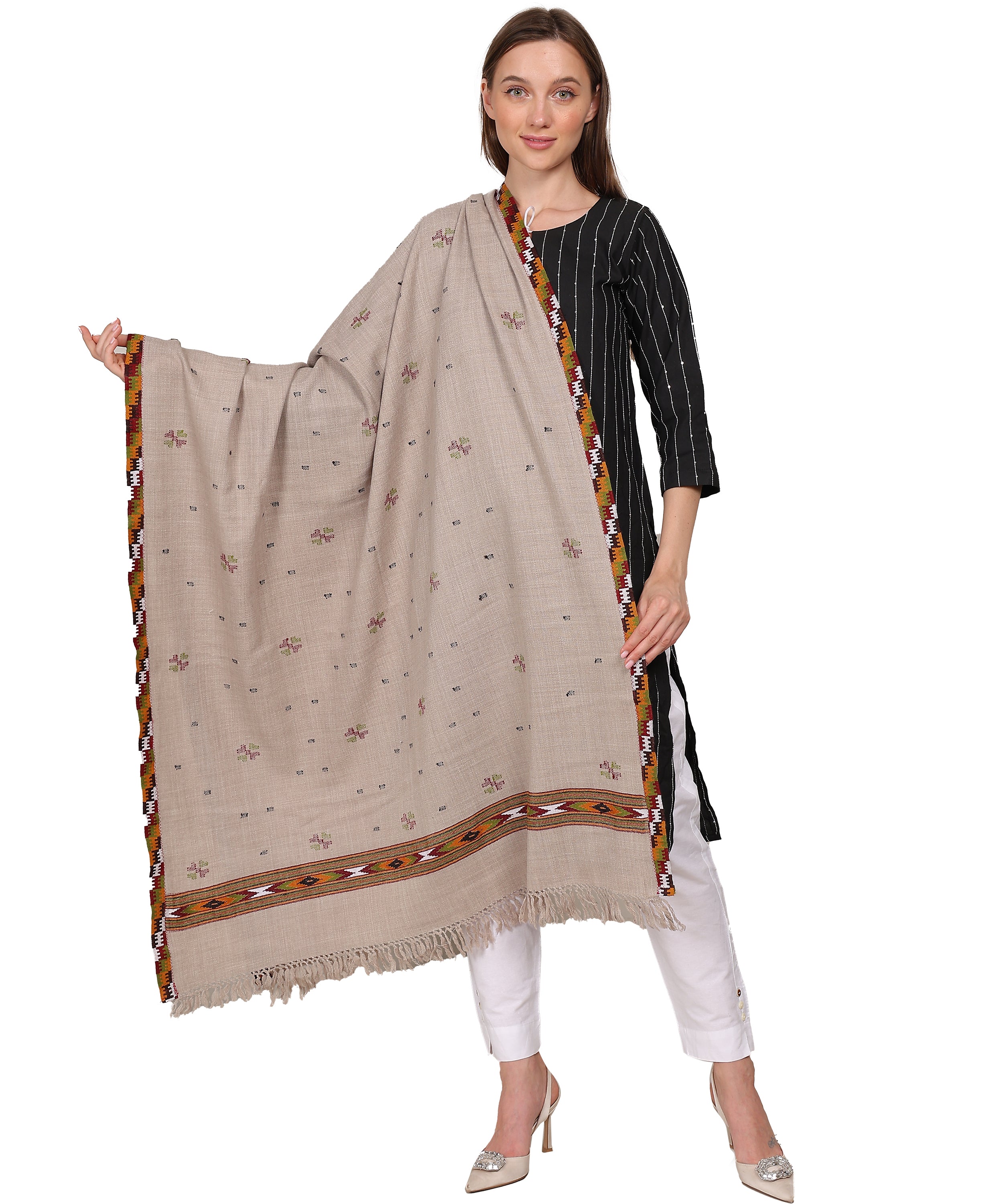 Traditional Handloom Kingri Jala Kullu Light Grey Shawl – Pure Woollen with Classic Border