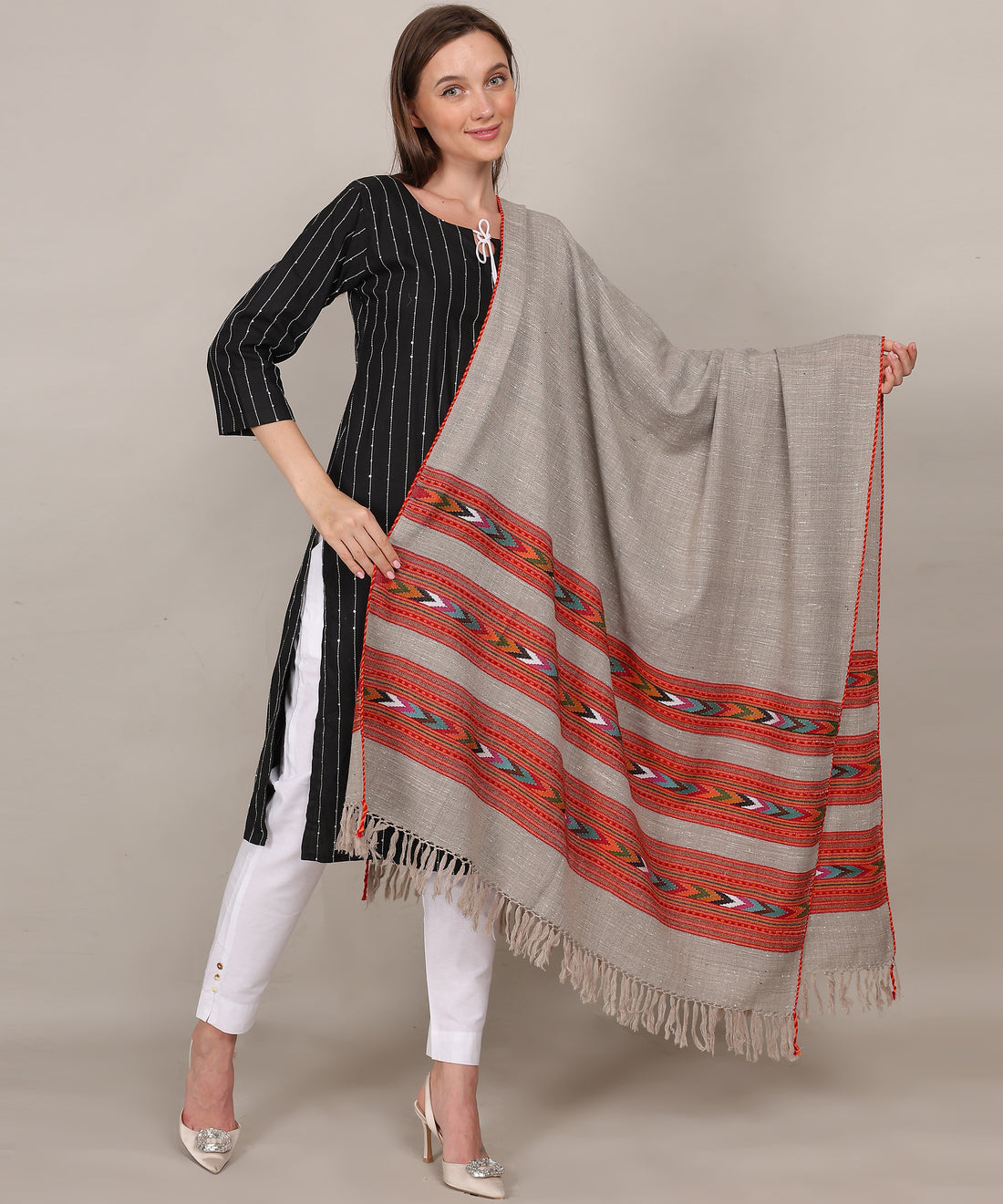 Pure Woollen Hand Woven Design with Beautiful Triple Border Kullu Angora Grey Shawl
