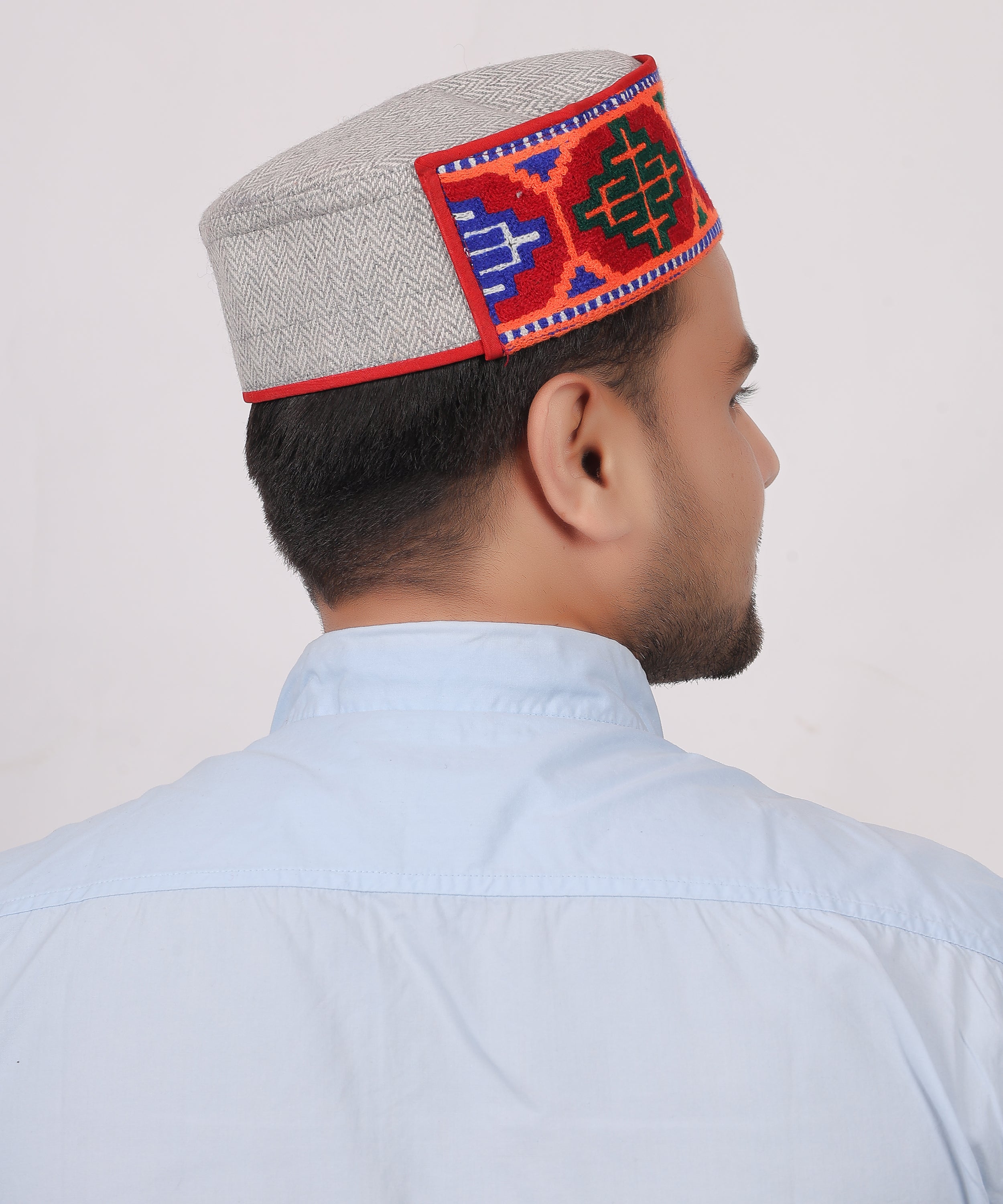 Kullu Kinnauri Woollen Beige Pahadi Topi – A Tradition of Himachali Craftsmanship