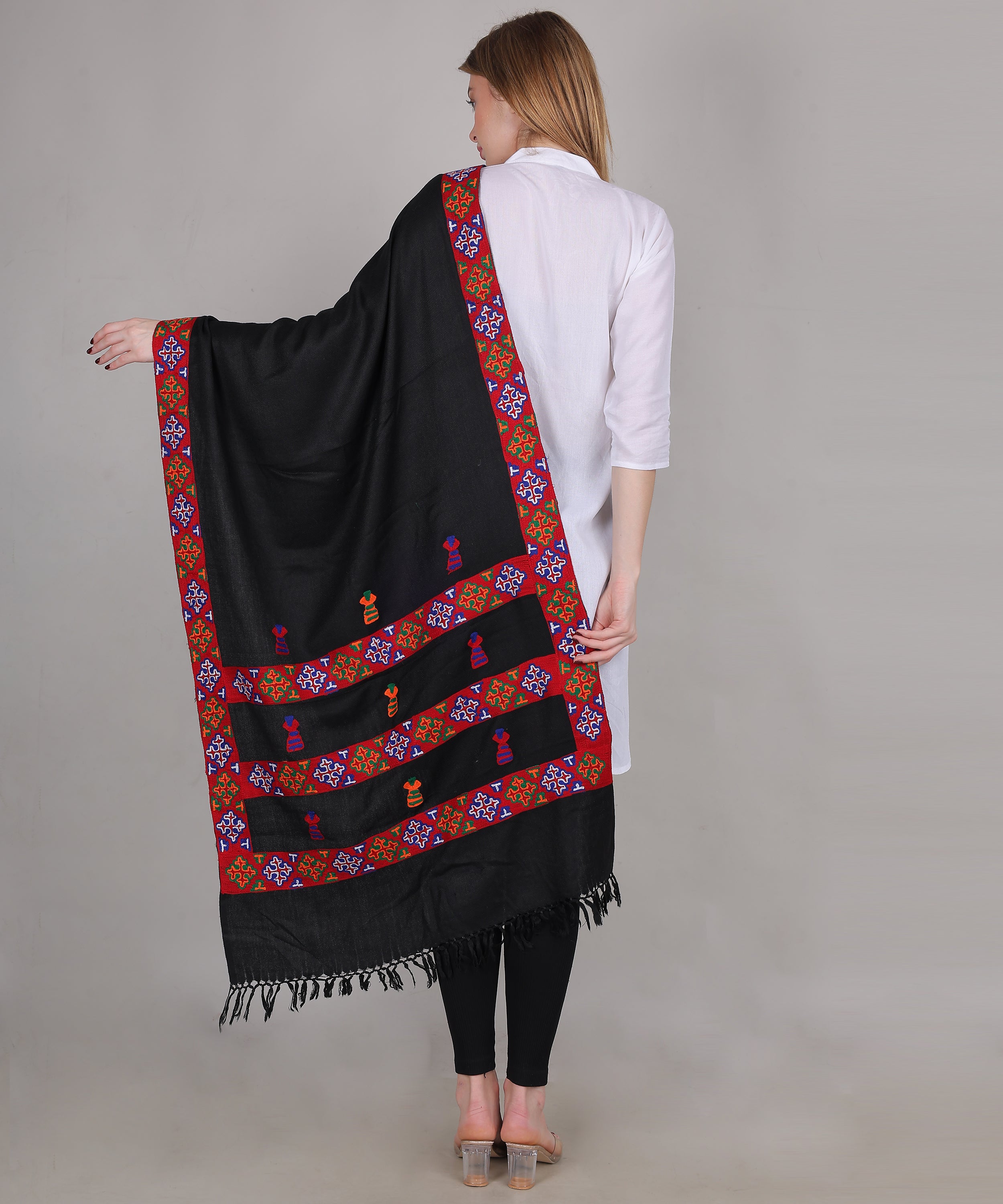 Traditional Kullu Handloom Embroidered 3 patti Woollen Black Stole – Premium Soft with Kullu Weaving Design