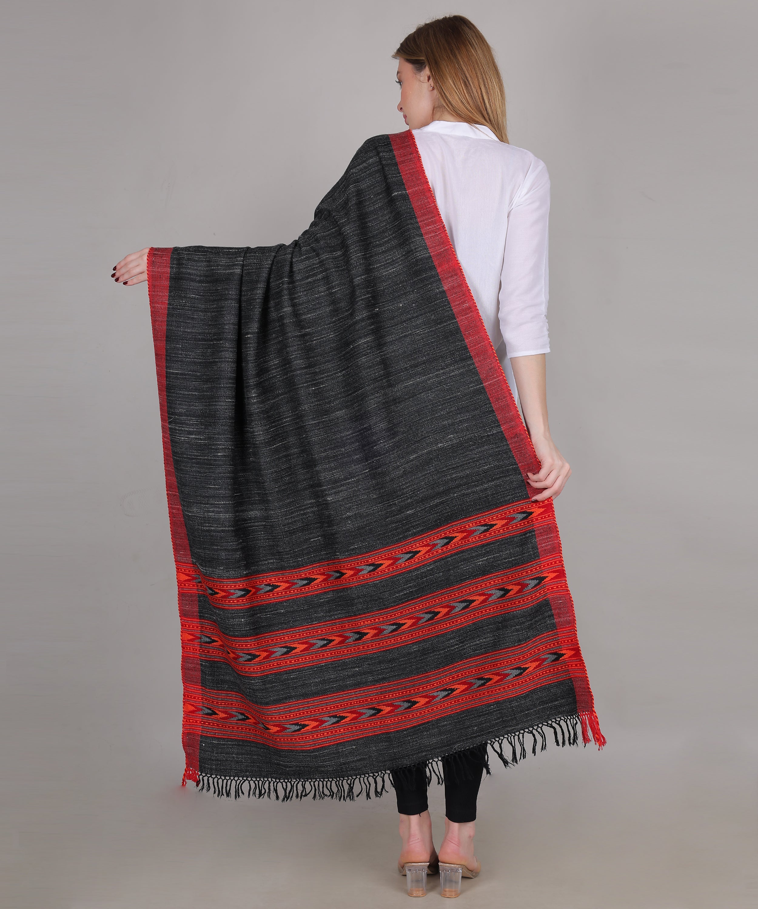 Luxury Kullu Handloom Black – Embroidered 3 Patti Pure Yak Wool Shawl