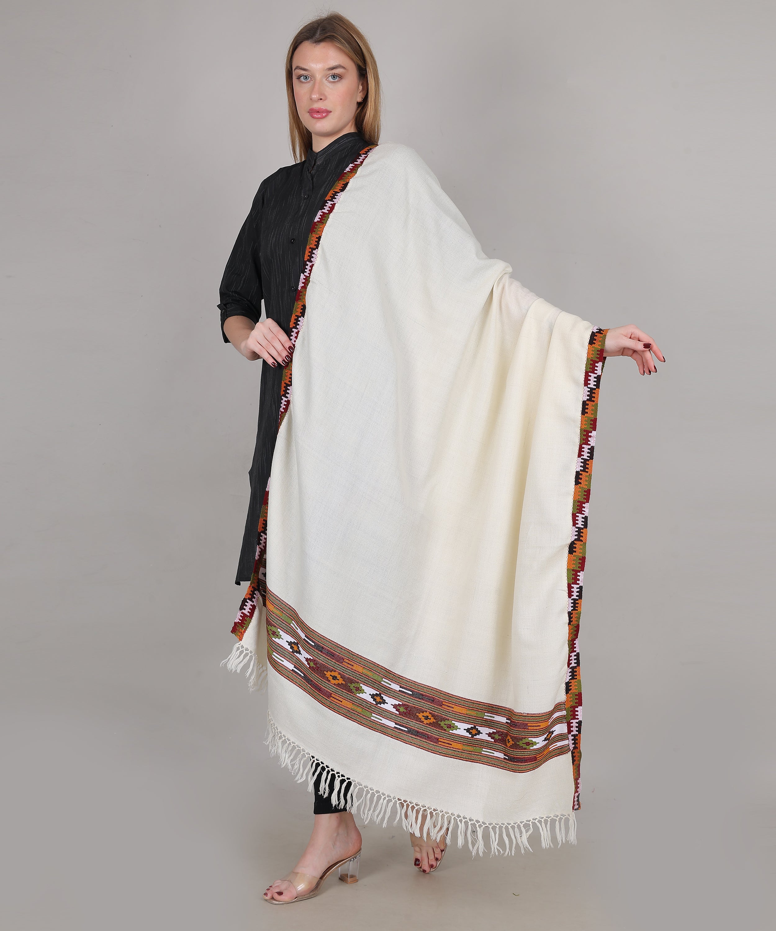 Women’s Traditional Kullu Design Off-White Katu Chesam– Pure Woollen Handloom Shawl