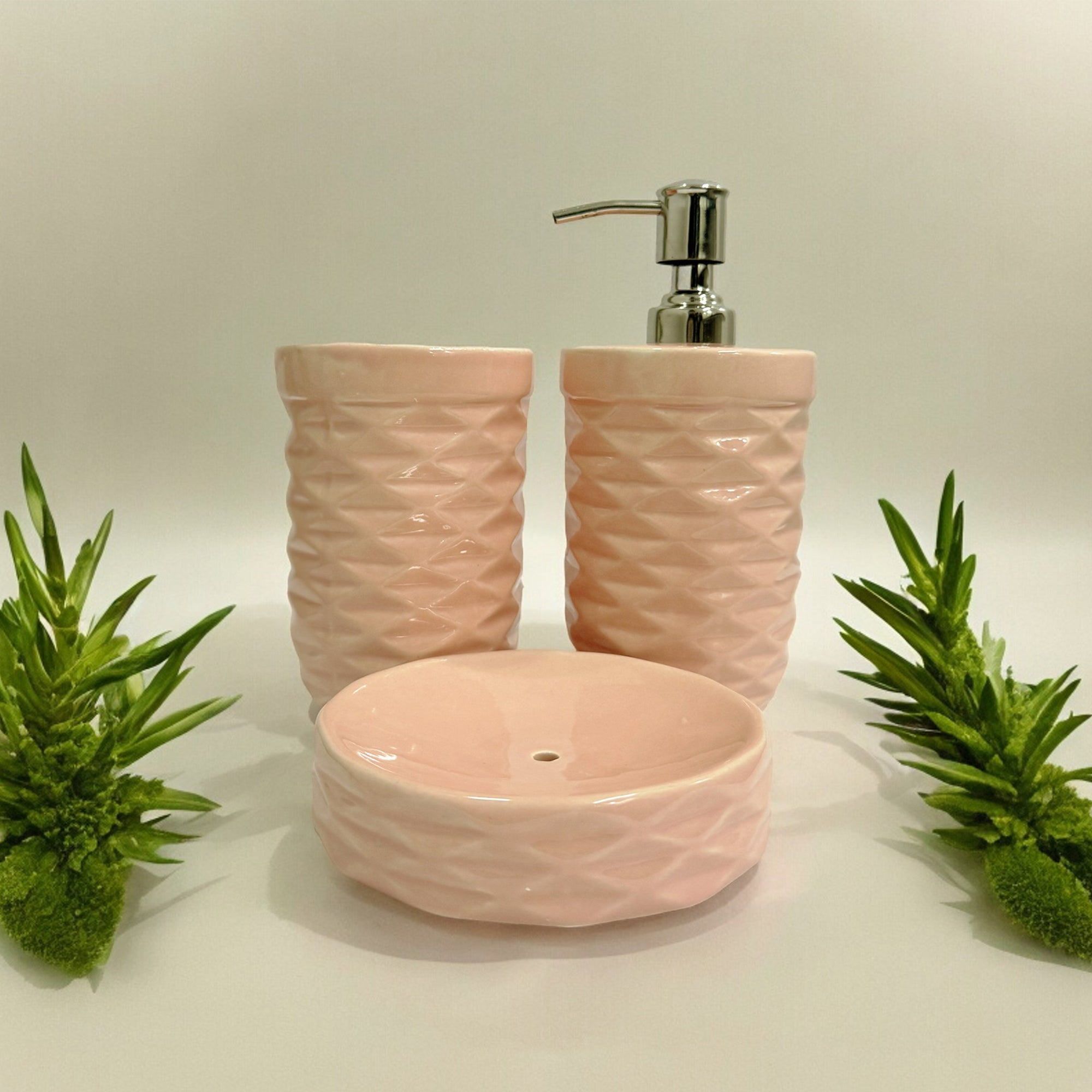 Stylish Pink Ceramic Bath Set of 3