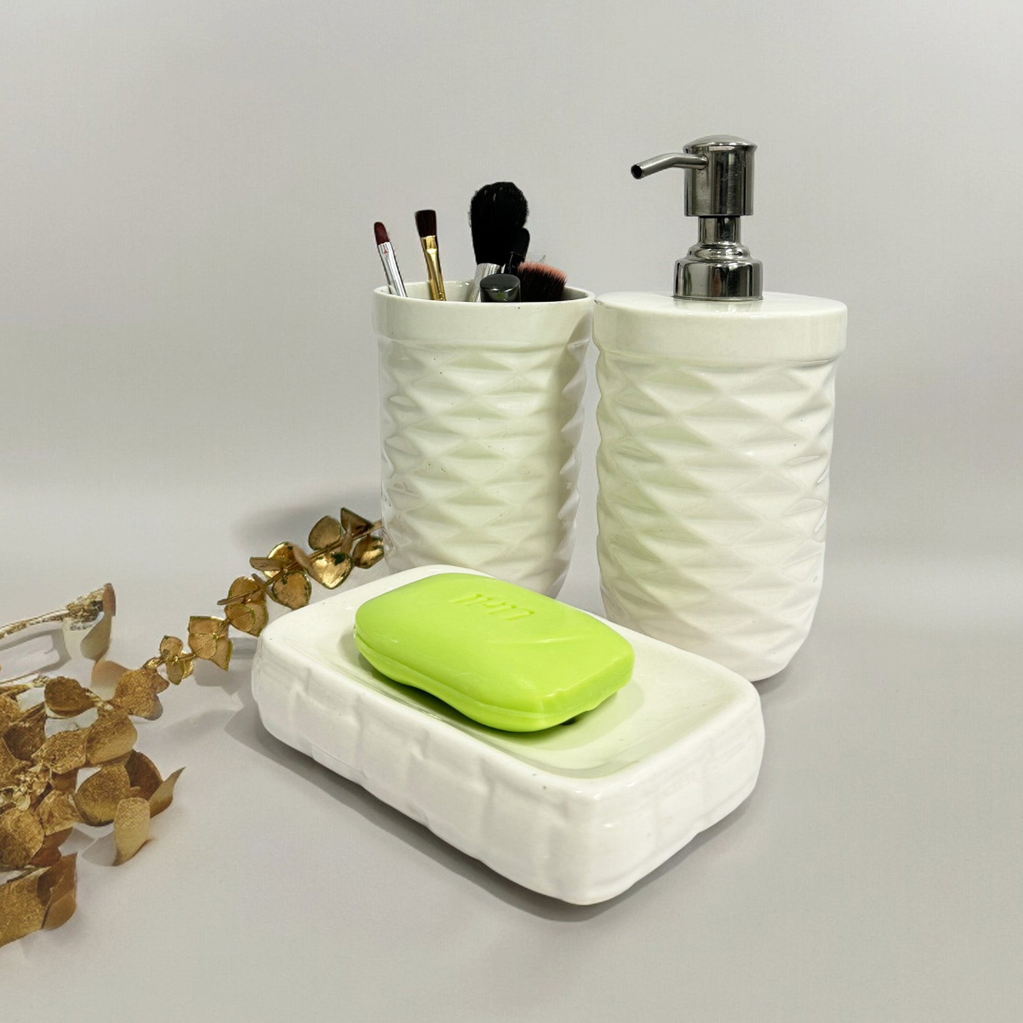 Modern Round White Ceramic Bath Set - Set of 3