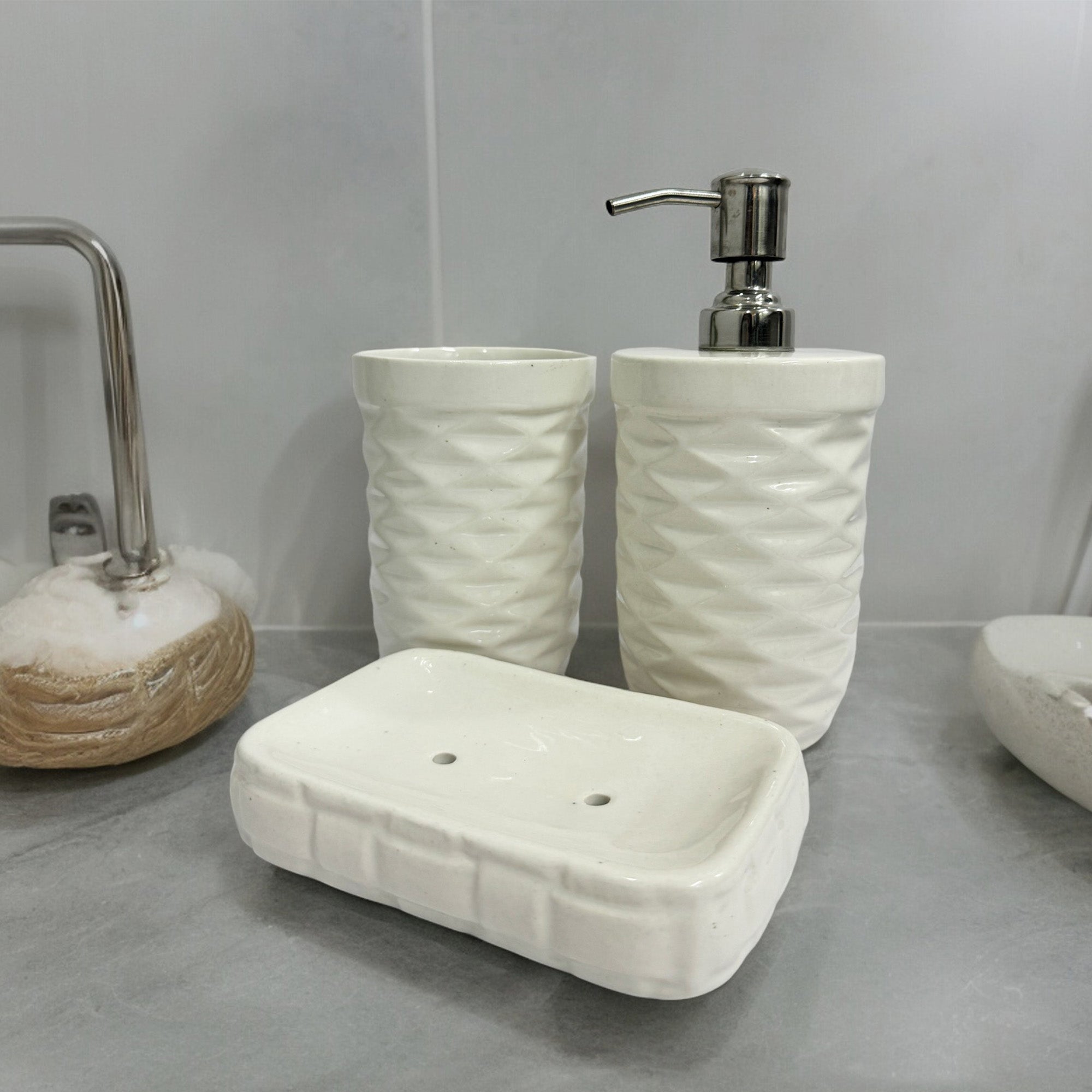Modern Round White Ceramic Bath Set - Set of 3