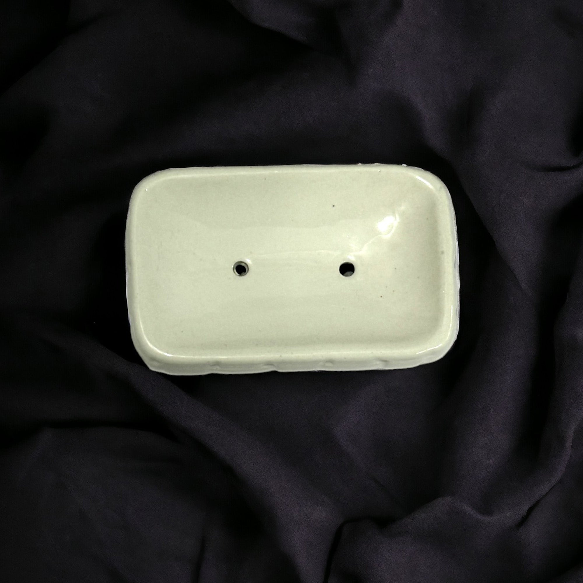 Elegant White Ceramic Soap Dish Tray