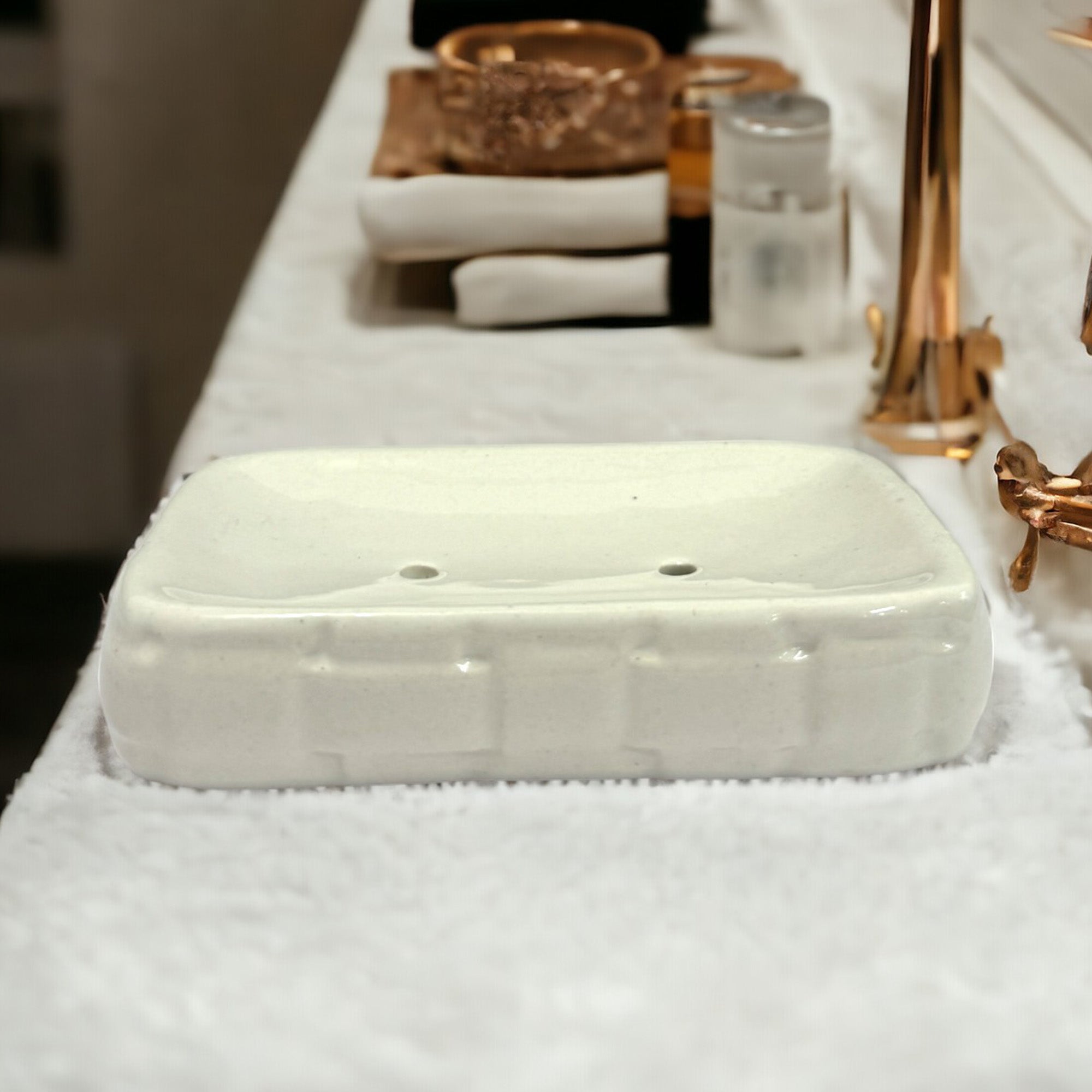 Elegant White Ceramic Soap Dish Tray