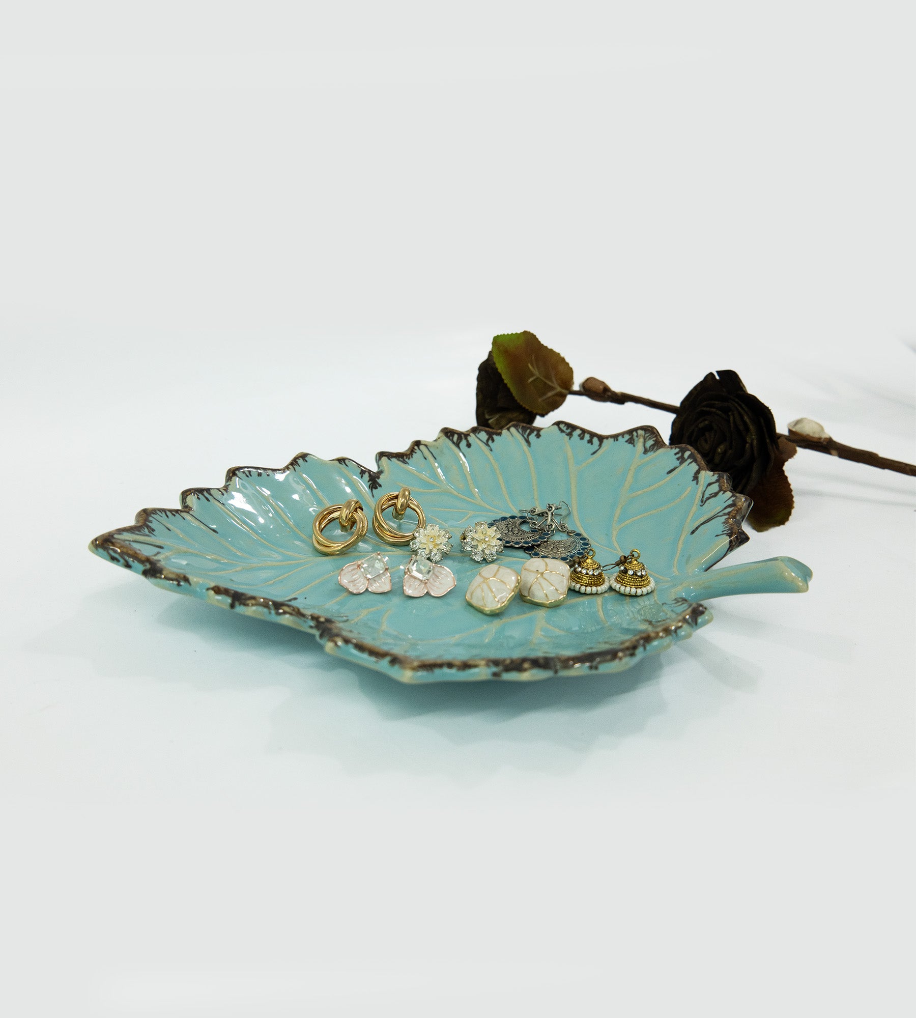 Ceramic Blue Leaf Shape Multipurpose Tray