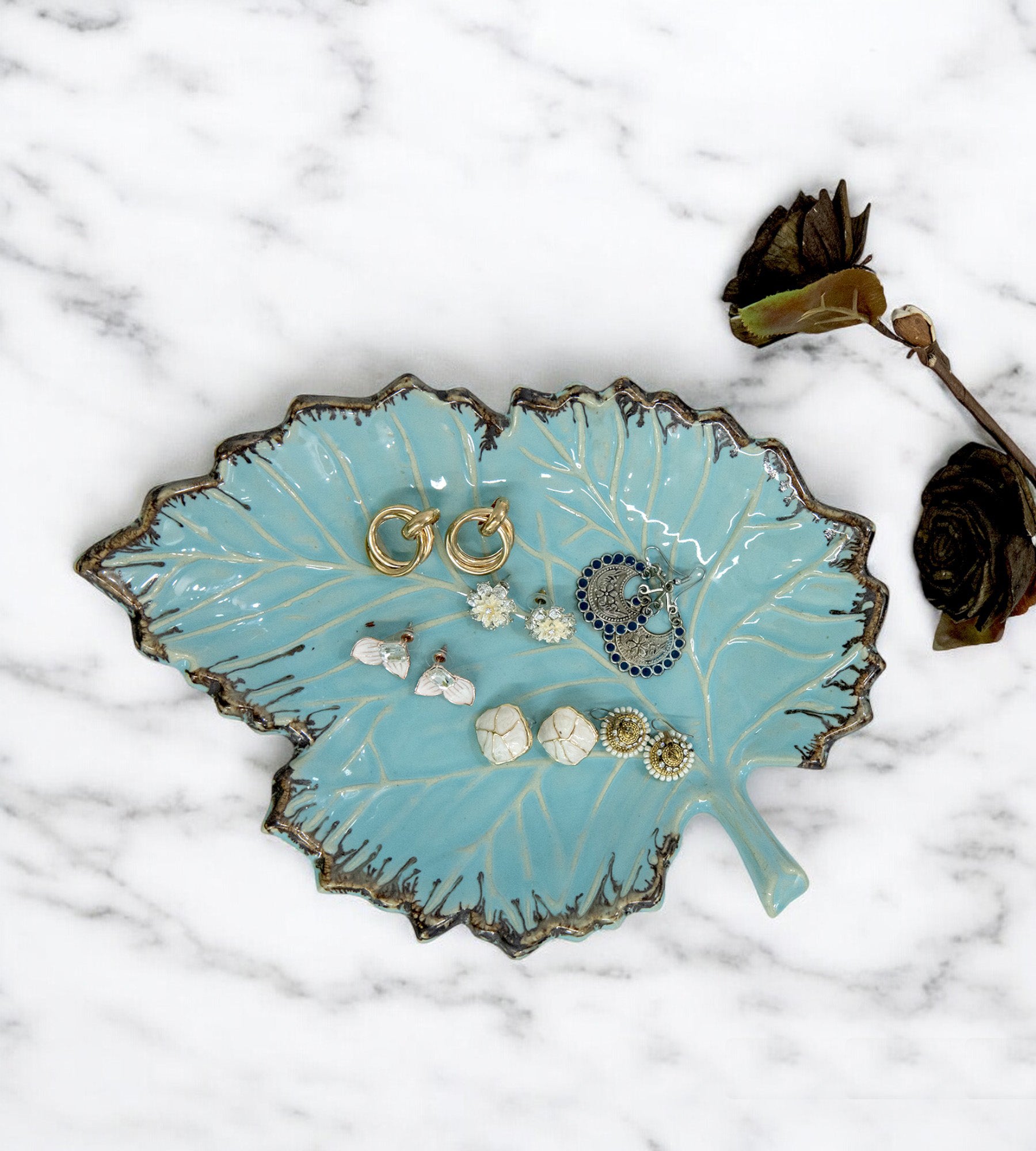 Ceramic Blue Leaf Shape Multipurpose Tray