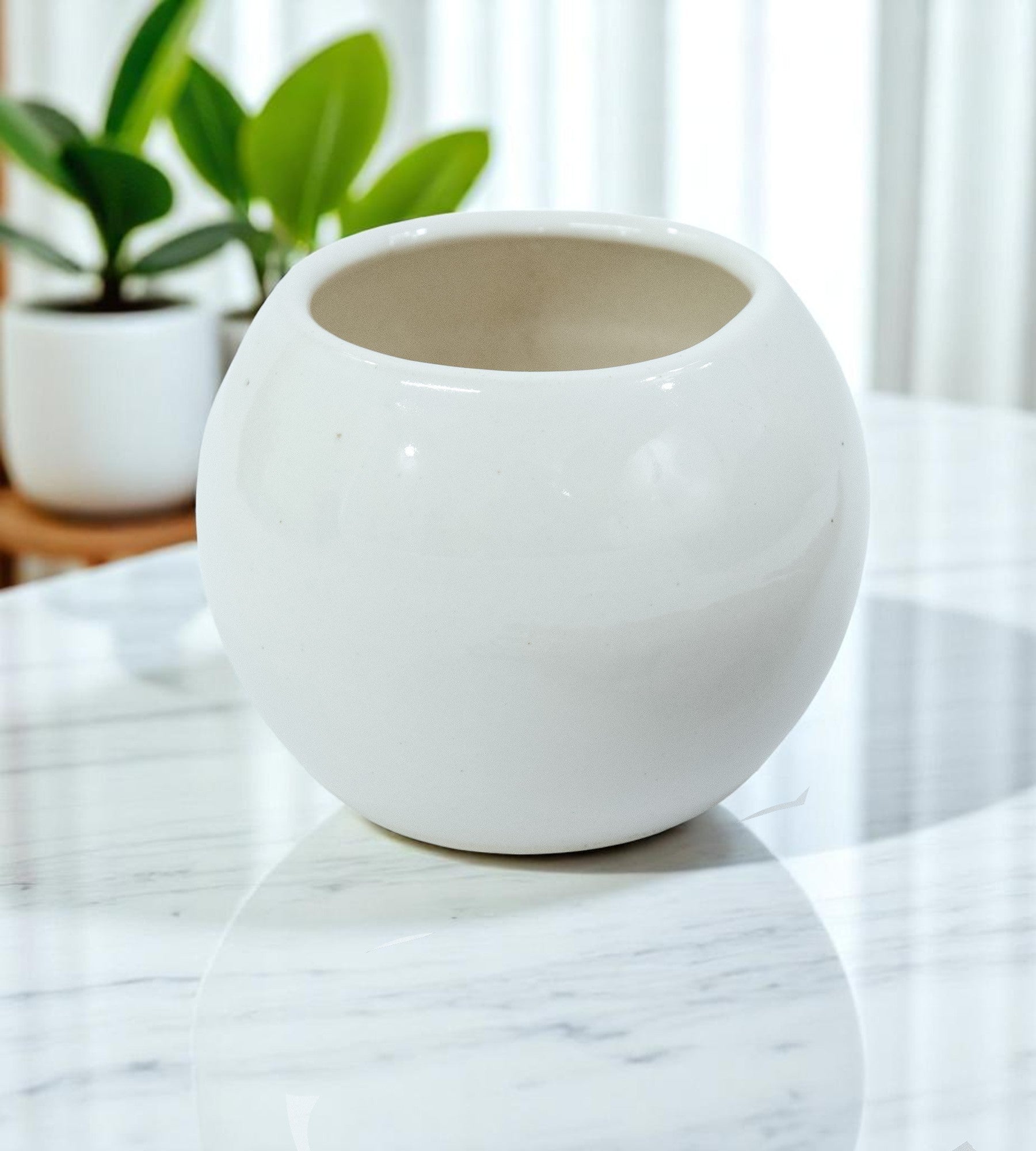Elegant White Round Small Ceramic Pot