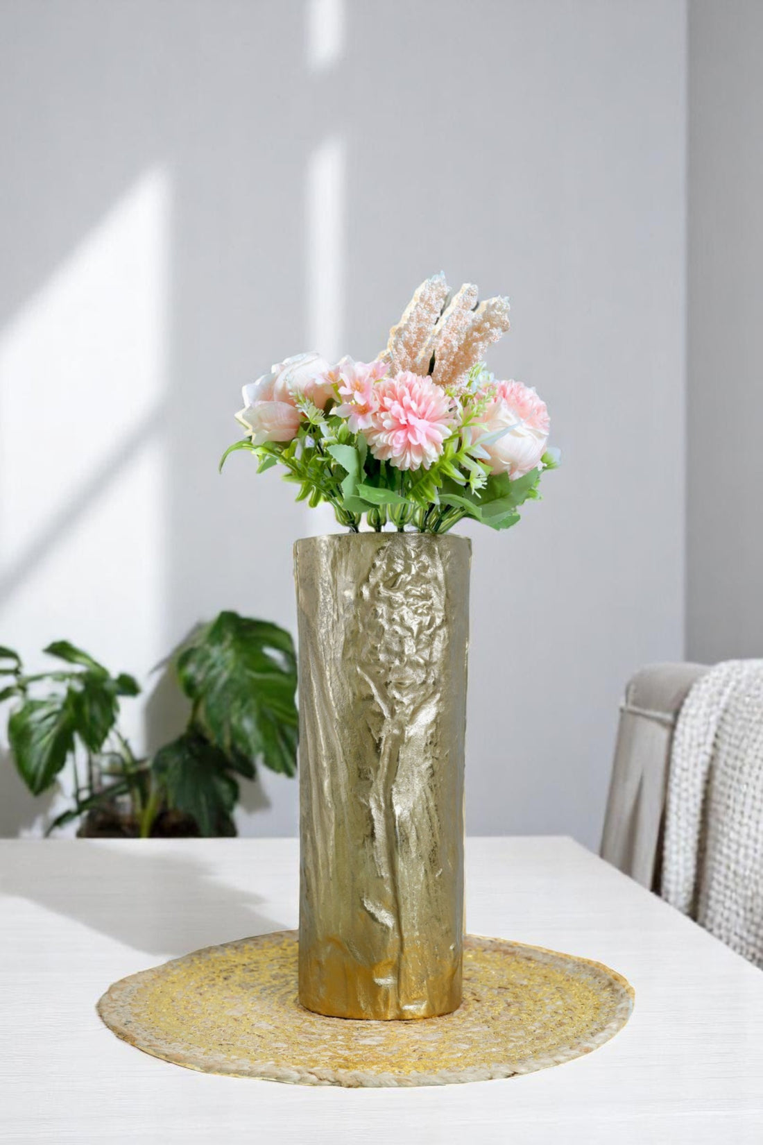 Shimmering Elegance Aluminum Golden Vase