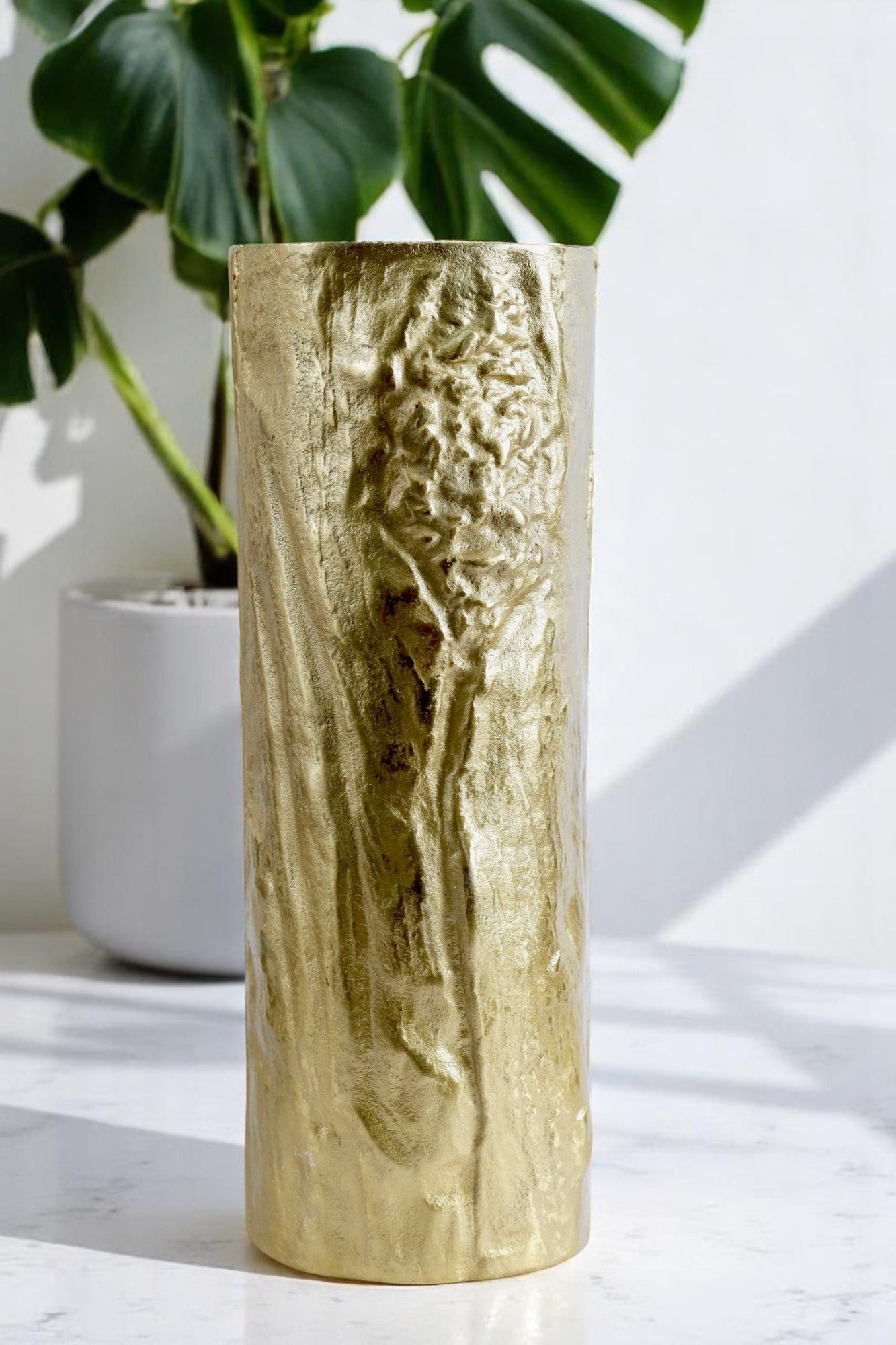 Shimmering Elegance Aluminum Golden Vase