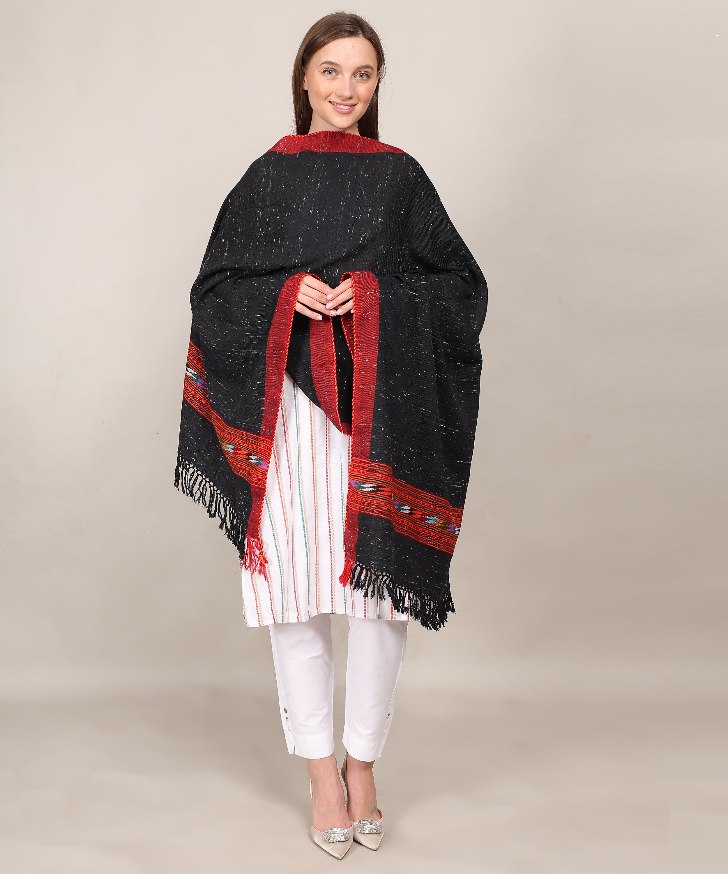 Traditional Kullu Handloom 1 Patti Black Stole – Embroidered Patti Pure Woollen Wrap with Elegant Kullu Weaving Design