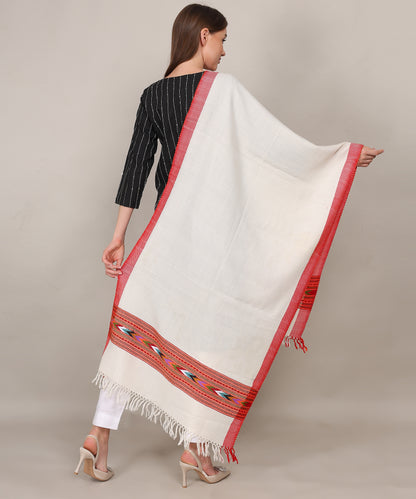 Traditional Kullu Handloom 1 Patti White Stole – Embroidered Patti Pure Woollen Wrap with Elegant Kullu Weaving Design