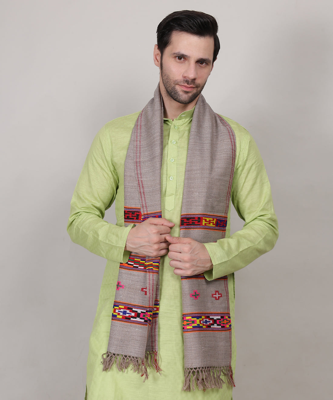 Kullu Woollen Grey Muffler – Handwoven Pure Wool with Traditional 3 Patti Embroidery