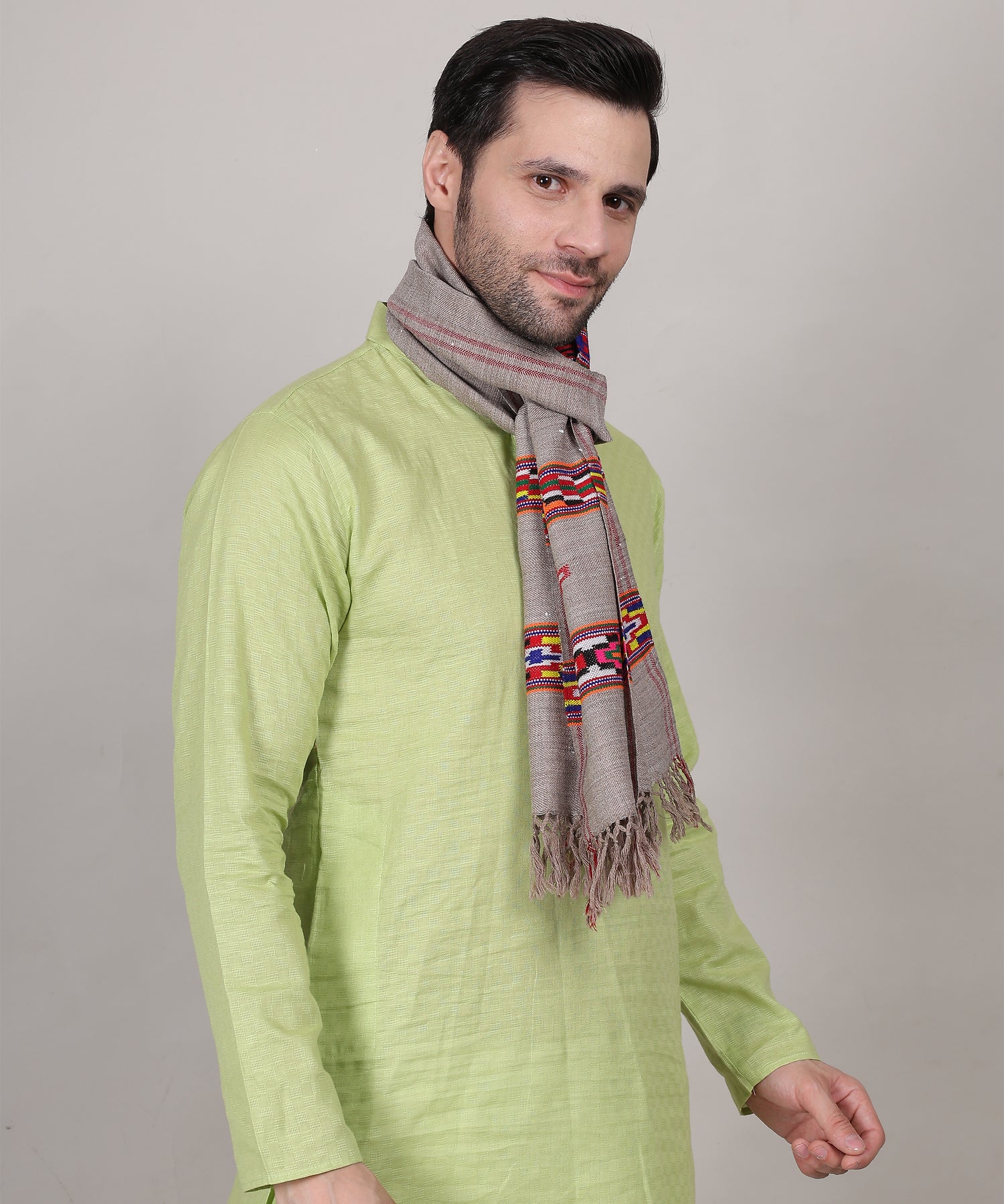 Kullu Woollen Grey Muffler – Handwoven Pure Wool with Traditional 3 Patti Embroidery