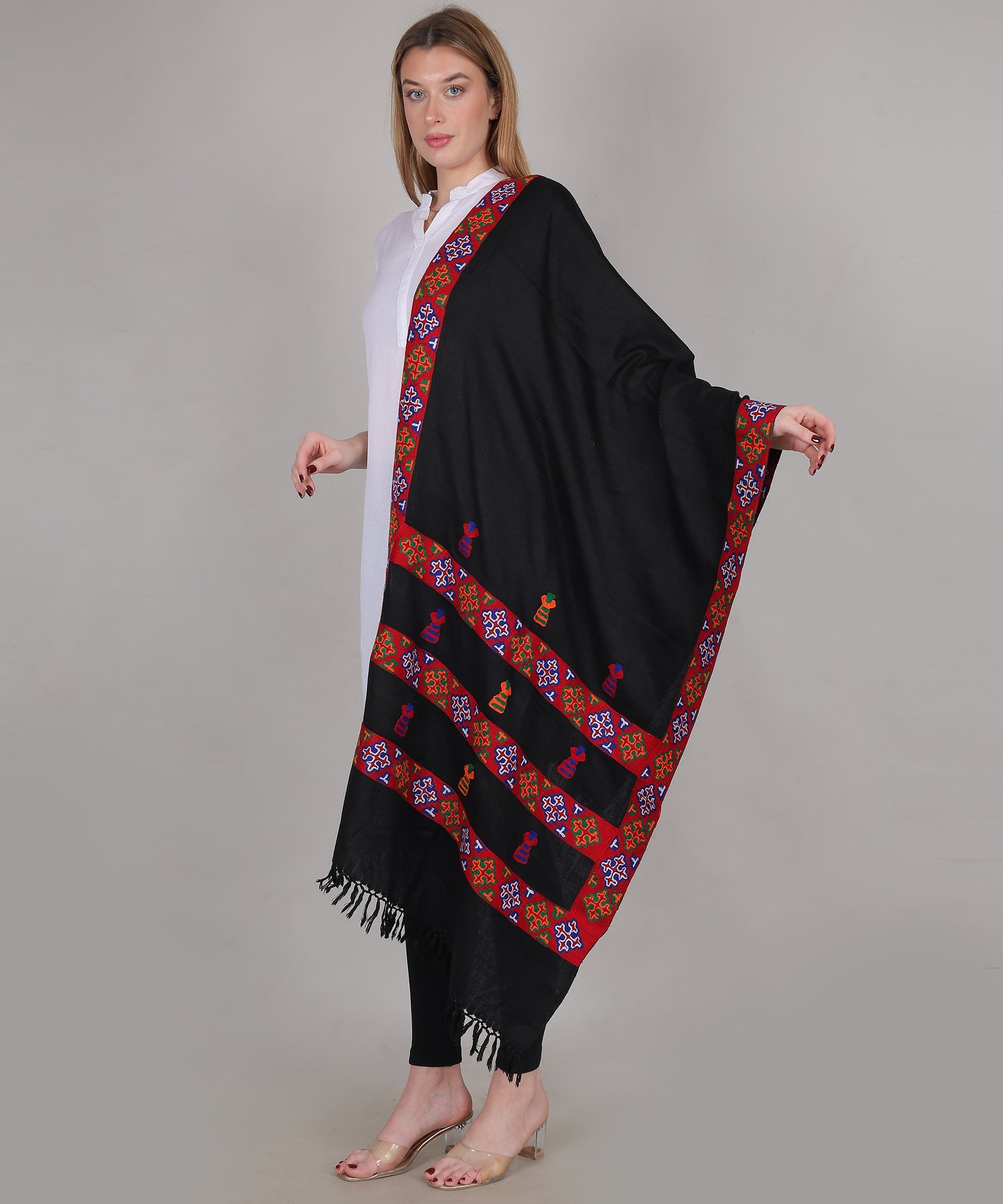Traditional Kullu Handloom Embroidered 3 patti Woollen Black Stole – Premium Soft with Kullu Weaving Design