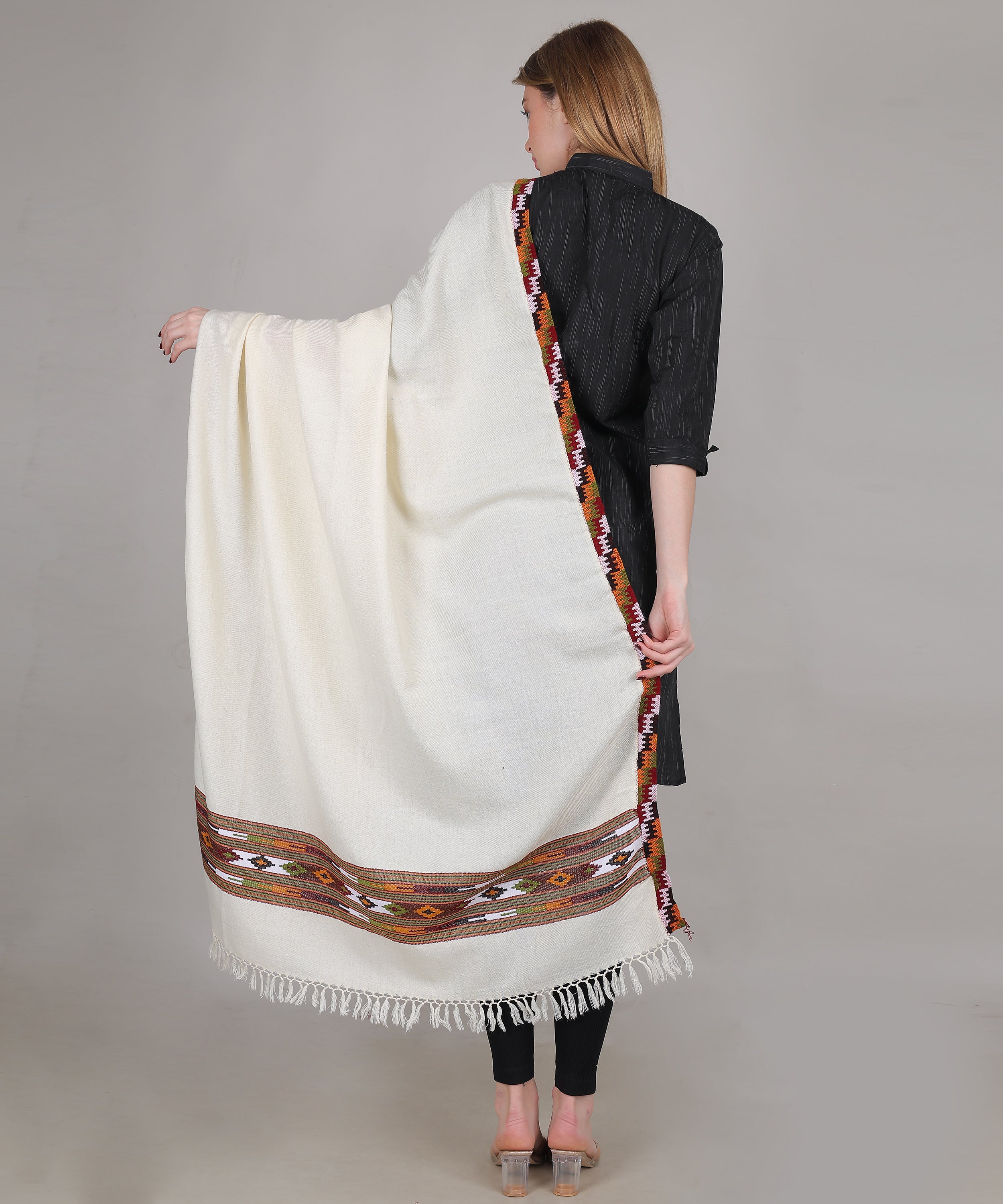 Women’s Traditional Kullu Design Off-White Katu Chesam– Pure Woollen Handloom Shawl