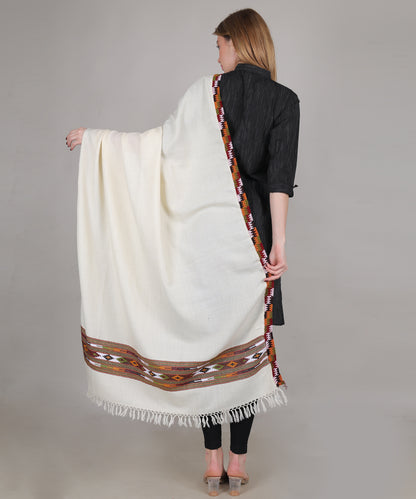 Women’s Traditional Kullu Design Off-White Katu Chesam– Pure Woollen Handloom Shawl