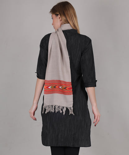 Handwoven Pure Woollen Light Grey Muffler with Embroidered One Patti Design