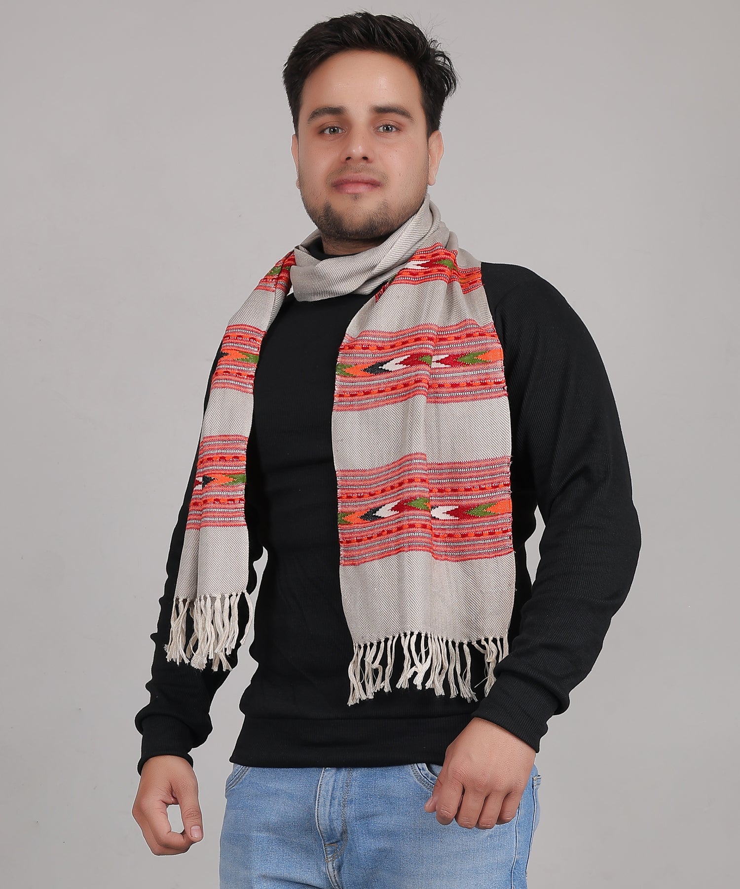 Handwoven Kullu Pure Woollen Light Grey Muffler