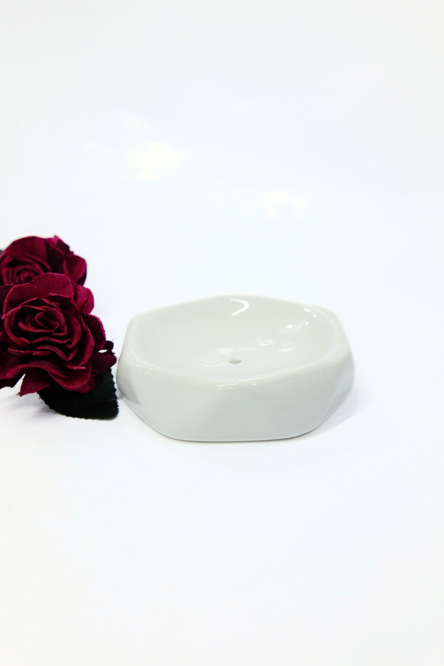 Trendy White Ceramic Bath Set of 3
