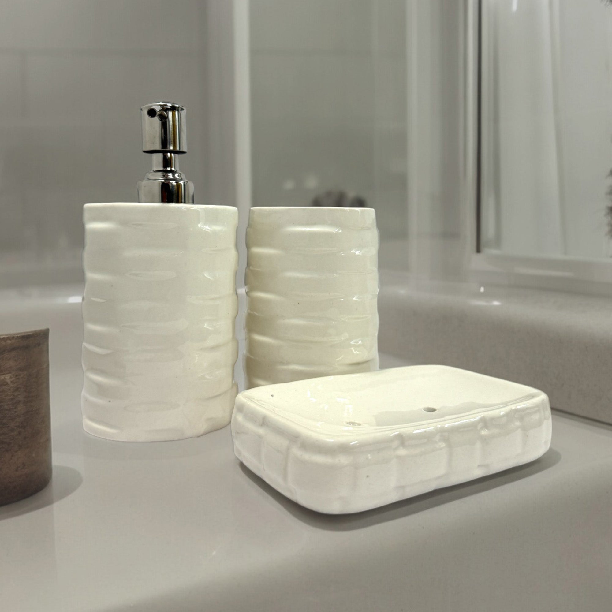 Modern Round White Ceramic Bath Set - Set of 3