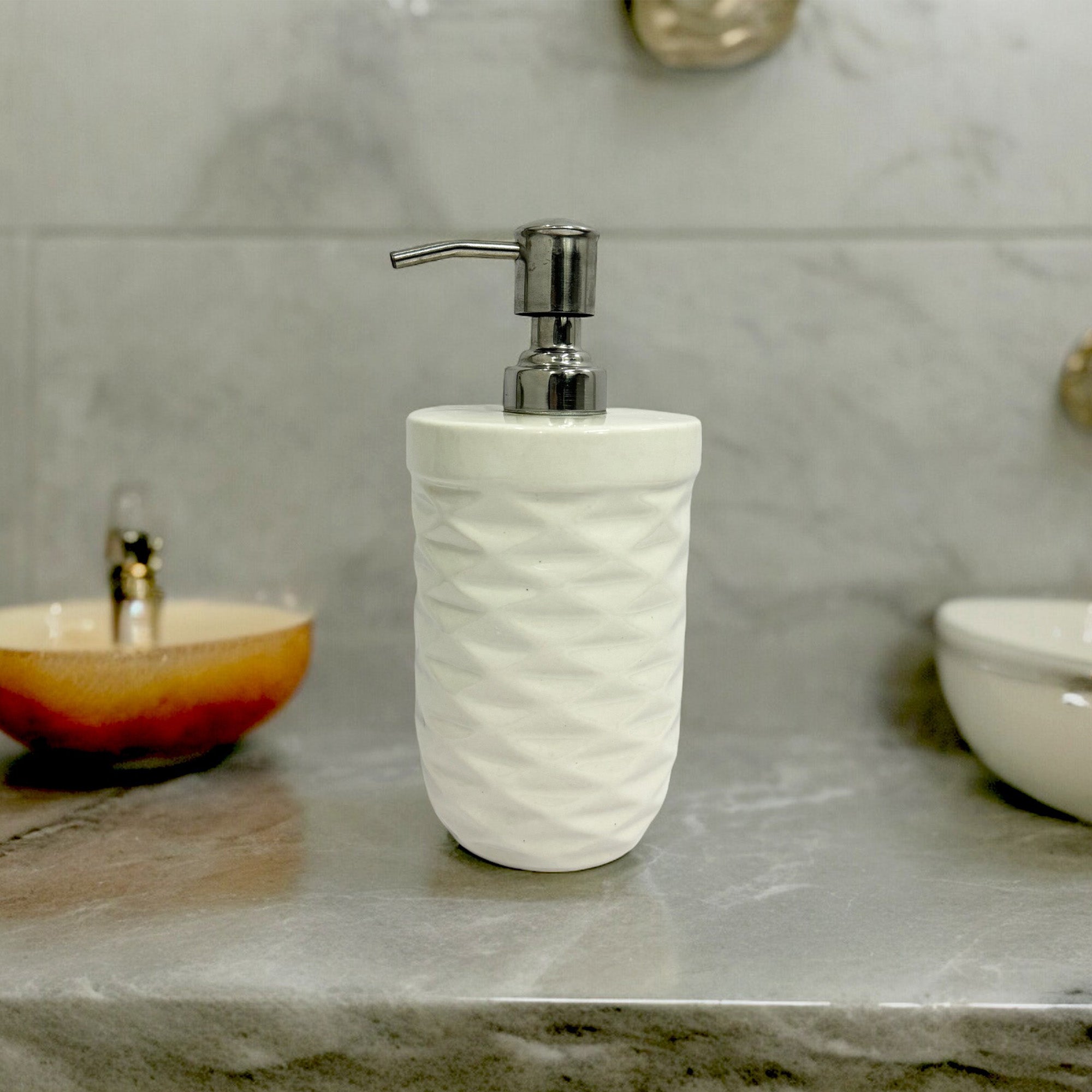 Luxury White Ceramic Soap Dispenser with Durable Pump