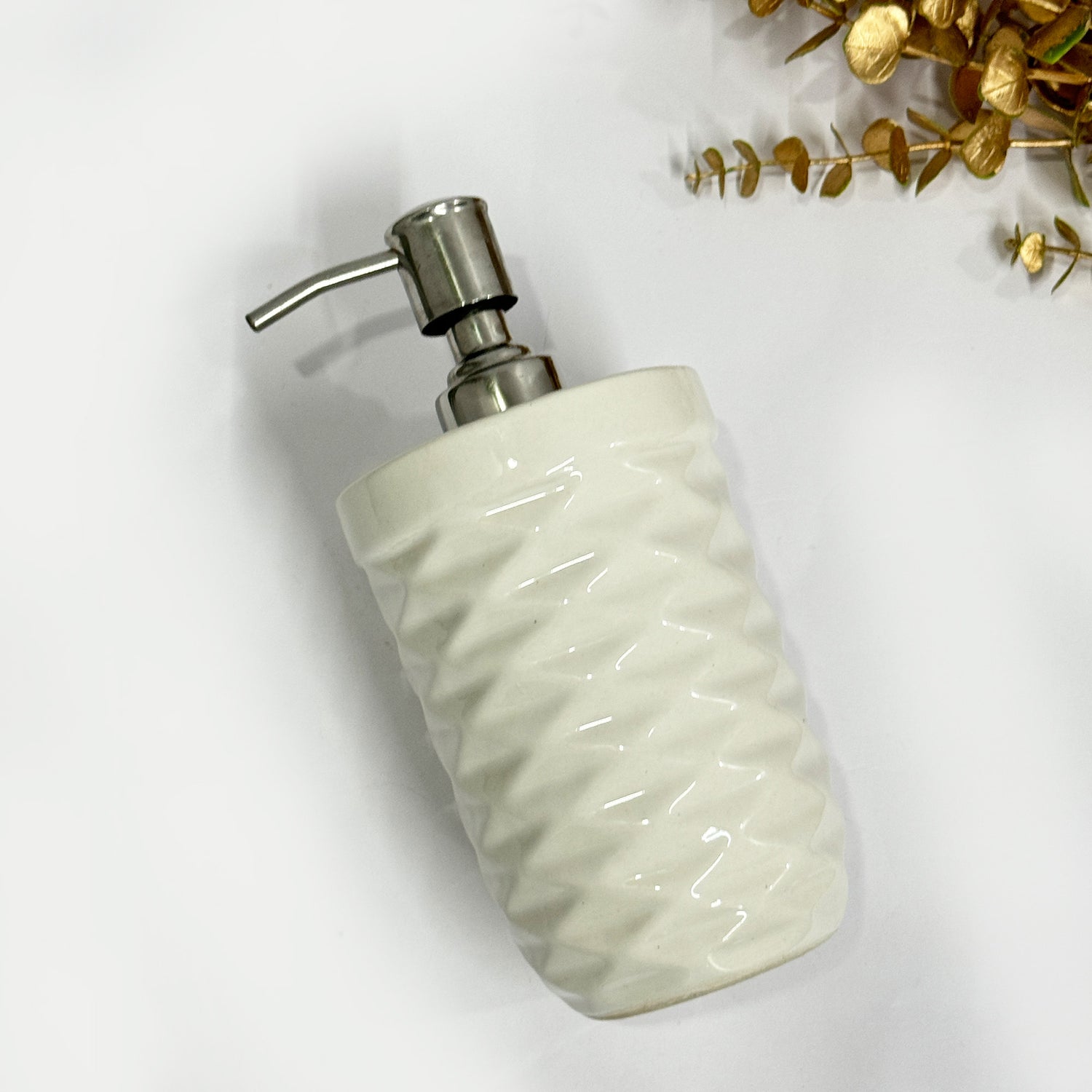 Luxury White Ceramic Soap Dispenser with Durable Pump