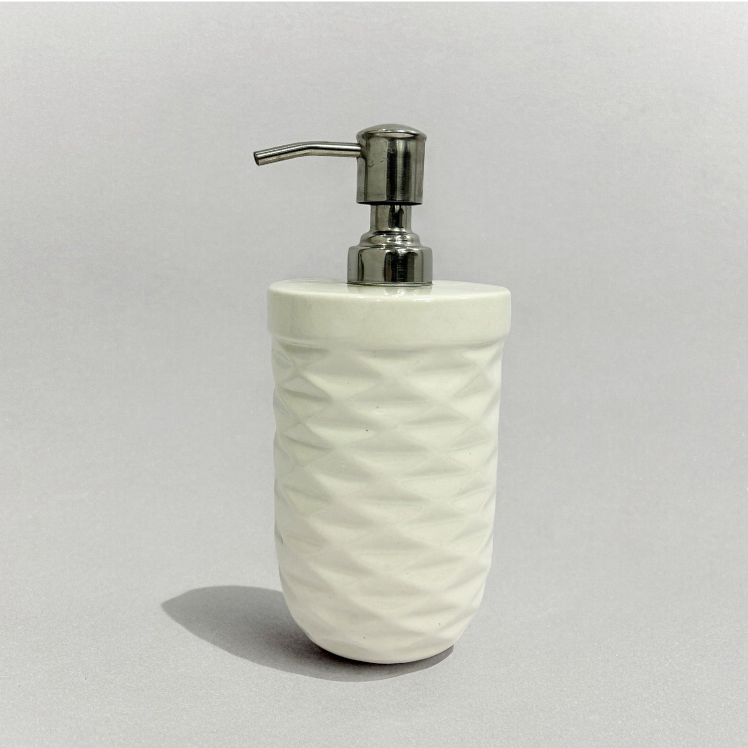 Luxury White Ceramic Soap Dispenser with Durable Pump