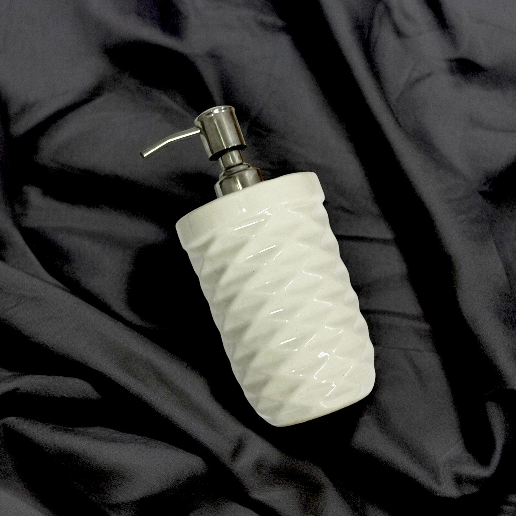Luxury White Ceramic Soap Dispenser with Durable Pump