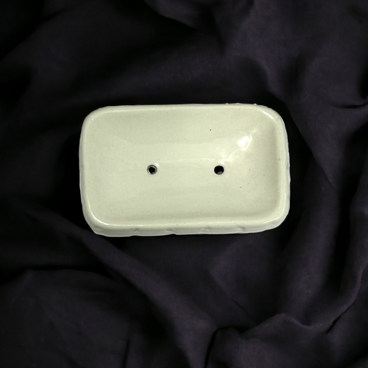 Elegant White Ceramic Soap Dish Tray